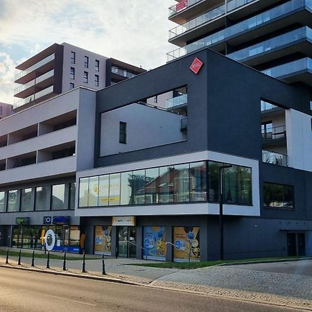 Q Apart Gold-Trzy Pokoje, Manufaktura, Klimatyzacja I Garaz Gratis, Tv Max, Fv, Gwarancja Zadowolenia Lodž Exteriér fotografie