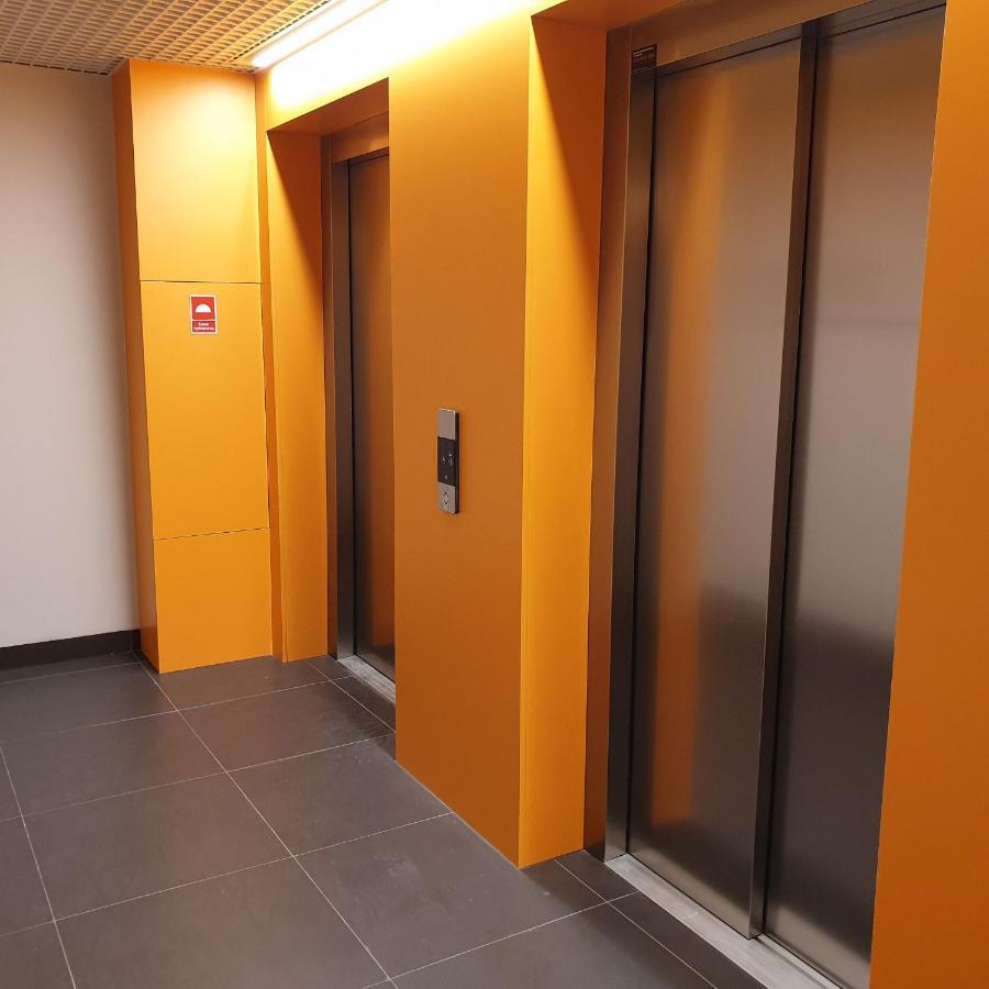 Q Apart Gold-Trzy Pokoje, Manufaktura, Klimatyzacja I Garaz Gratis, Tv Max, Fv, Gwarancja Zadowolenia Lodž Exteriér fotografie