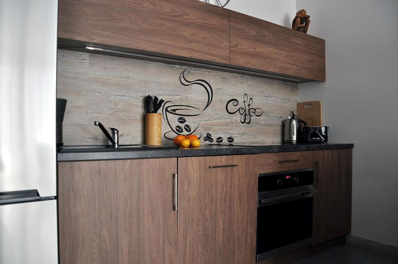 Q Apart Gold-Trzy Pokoje, Manufaktura, Klimatyzacja I Garaz Gratis, Tv Max, Fv, Gwarancja Zadowolenia Lodž Exteriér fotografie