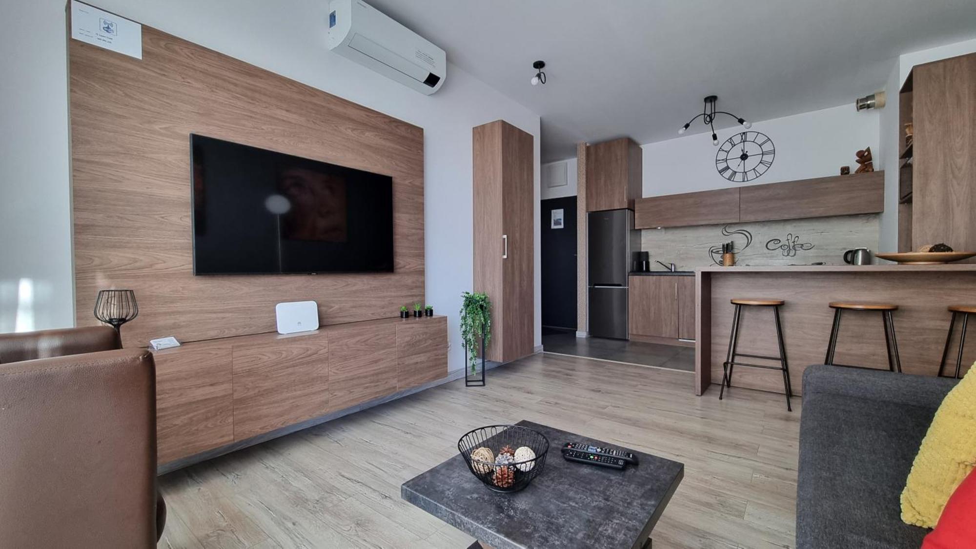 Q Apart Gold-Trzy Pokoje, Manufaktura, Klimatyzacja I Garaz Gratis, Tv Max, Fv, Gwarancja Zadowolenia Lodž Exteriér fotografie